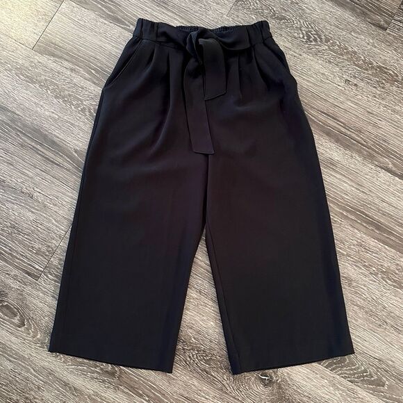 lululemon athletica Pants - Lululemon Noir Crop